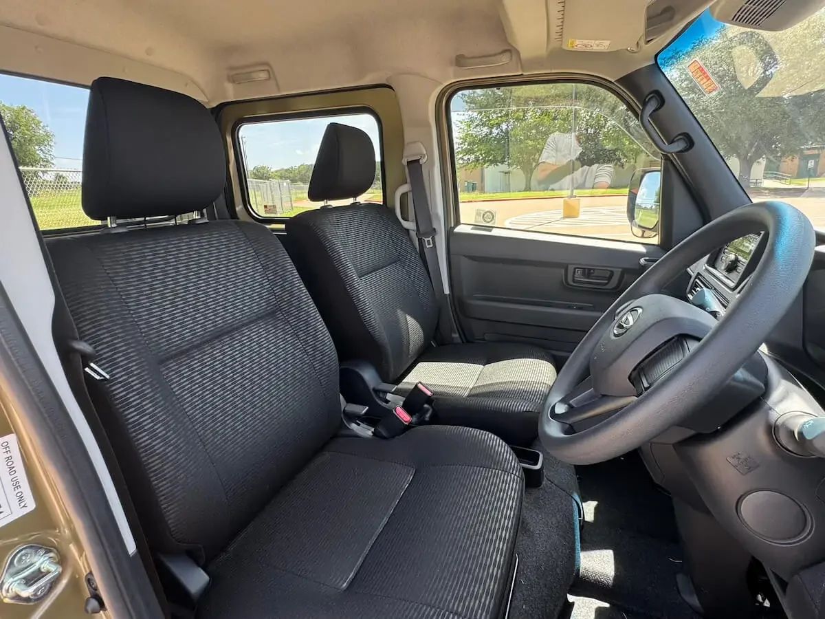 2024 Daihatsu Hijet Deck Van - Image 7