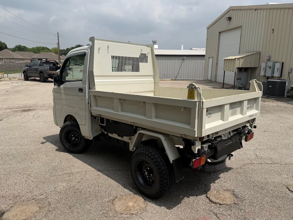 2022 Daihatsu Hijet - Image 5
