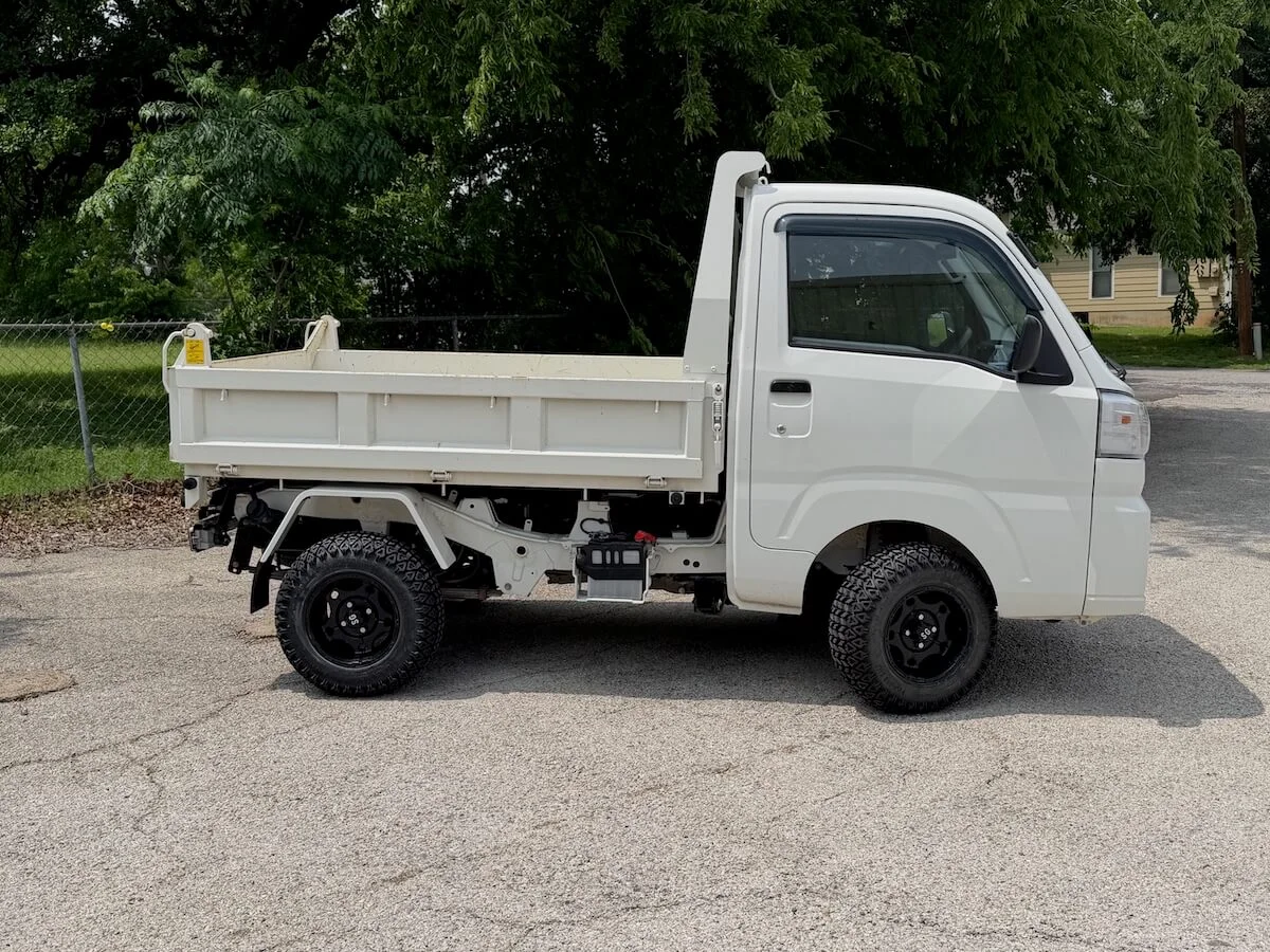 2022 Daihatsu Hijet - Image 3