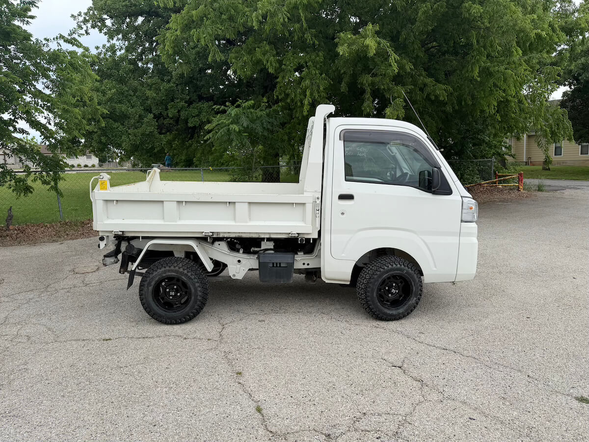 2021 Daihatsu Hijet HD Dump - Image 2