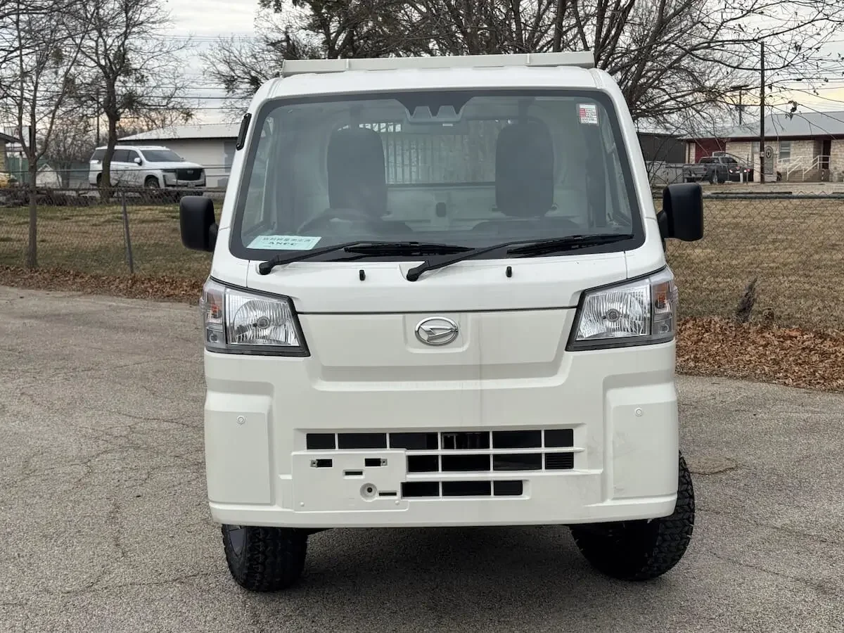 2025 Daihatsu Hijet HD Dump – 5-Speed Manual - Image 3