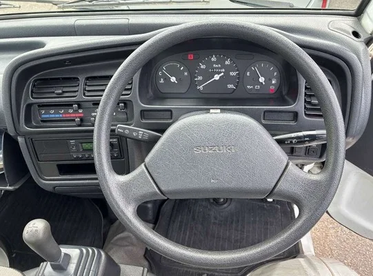 1997 Suzuki Carry 4WD Dump Truck - Image 2