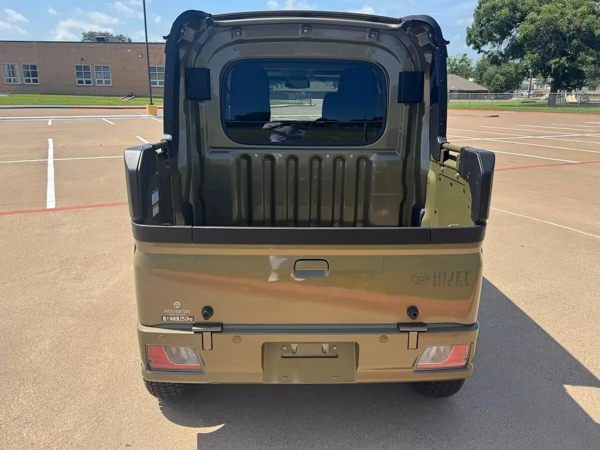 2024 Daihatsu Hijet Deck Van - Image 5