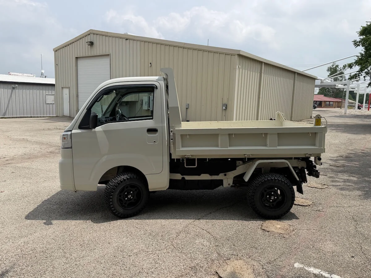2022 Daihatsu Hijet - Image 6