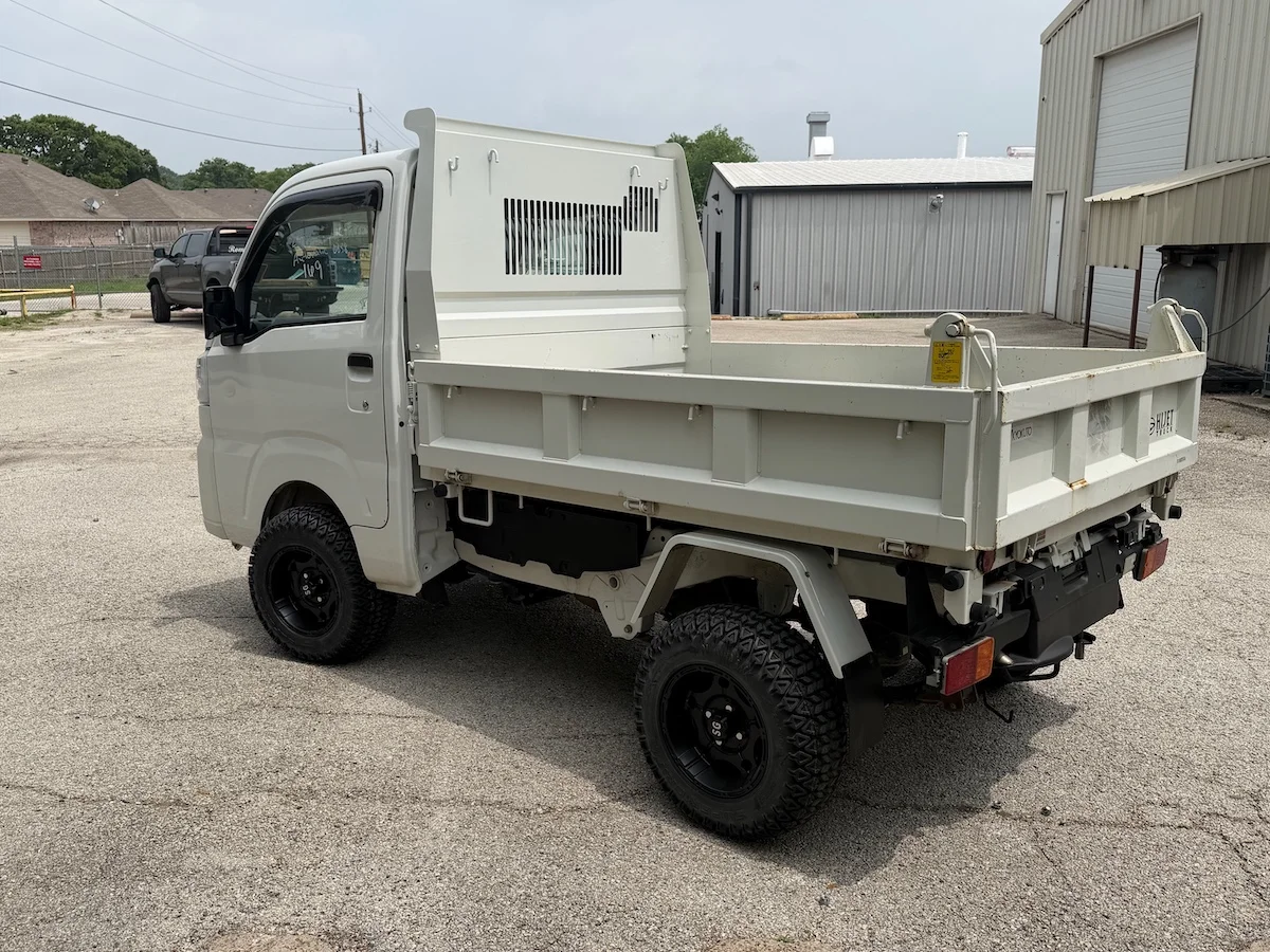 2022 Daihatsu Hijet - Image 6